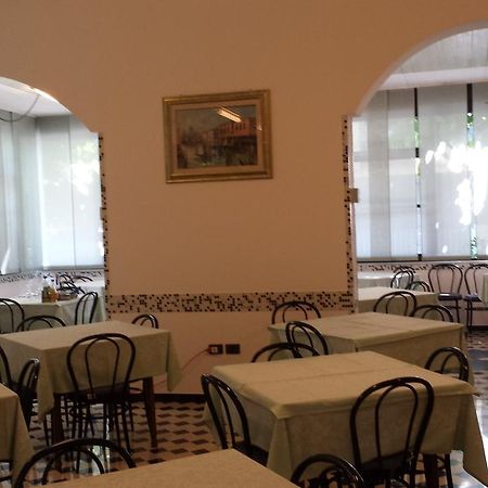 Hotel Villa Podgora 리미니 외부 사진