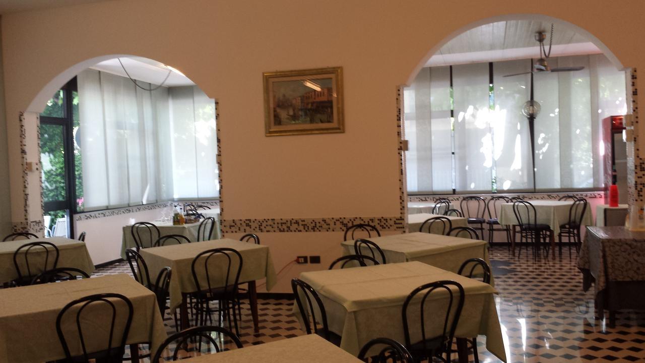 Hotel Villa Podgora 리미니 외부 사진