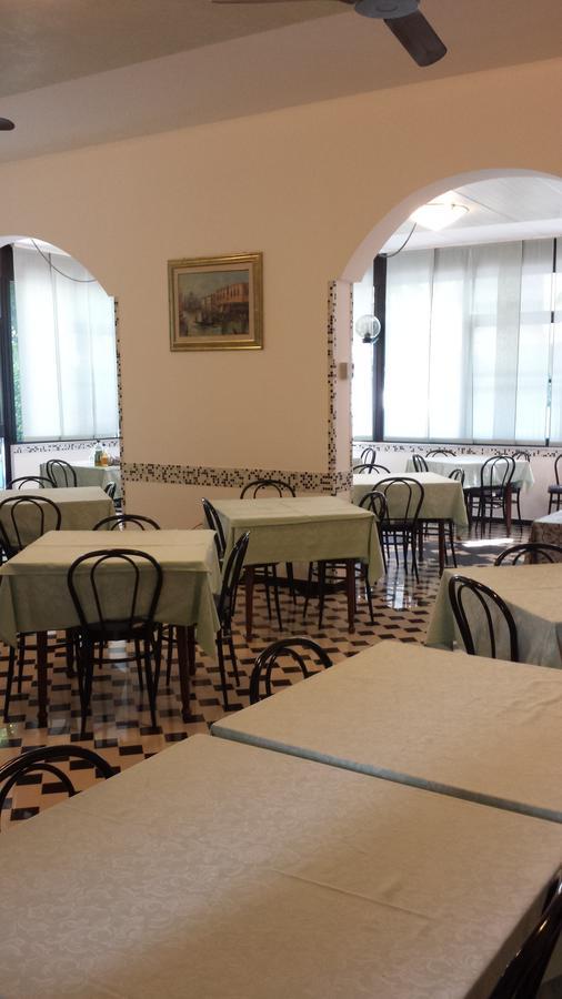 Hotel Villa Podgora 리미니 외부 사진